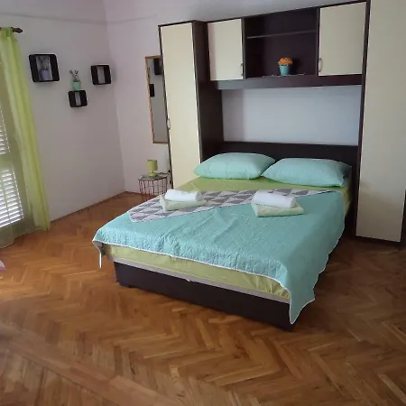 Apartment Ana